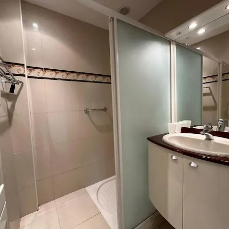 Appartement A003-magnifique Proche Du Centre De *